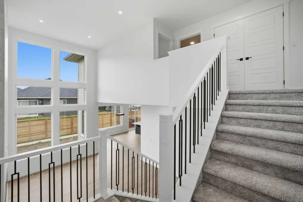 265 Dawson Wharf Crescent E Chestermere AB T1X 2X5