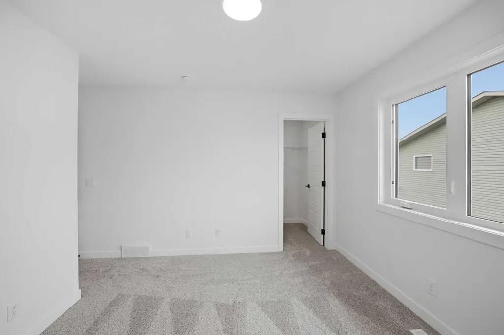 265 Dawson Wharf Crescent E Chestermere AB T1X 2X5