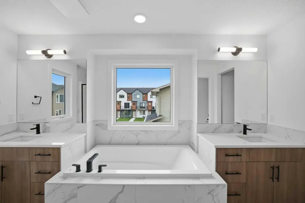 265 Dawson Wharf Crescent E Chestermere AB T1X 2X5