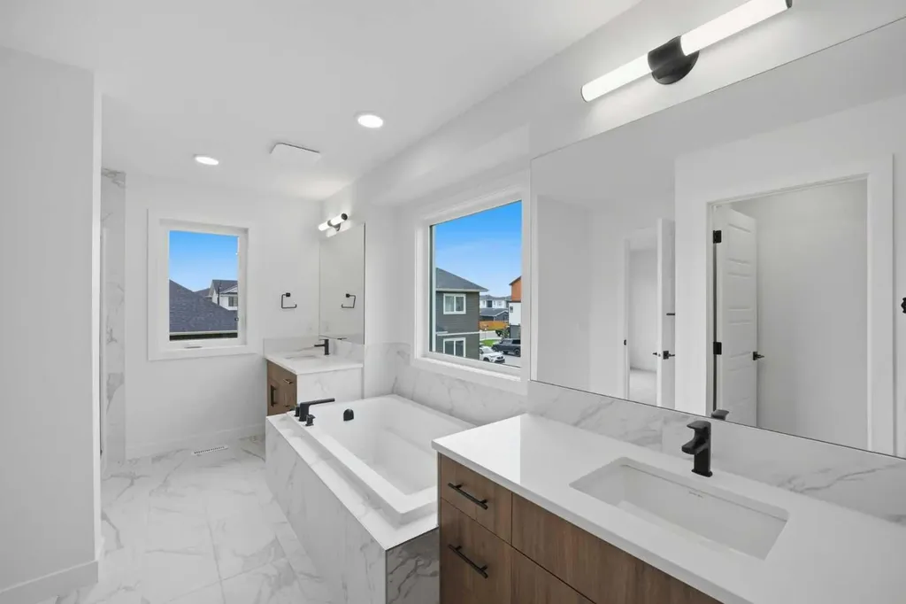 265 Dawson Wharf Crescent E Chestermere AB T1X 2X5