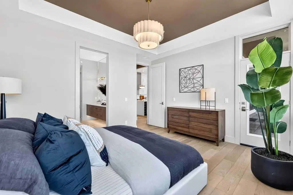 140 Marina Cove SE Calgary AB T3M 3P4