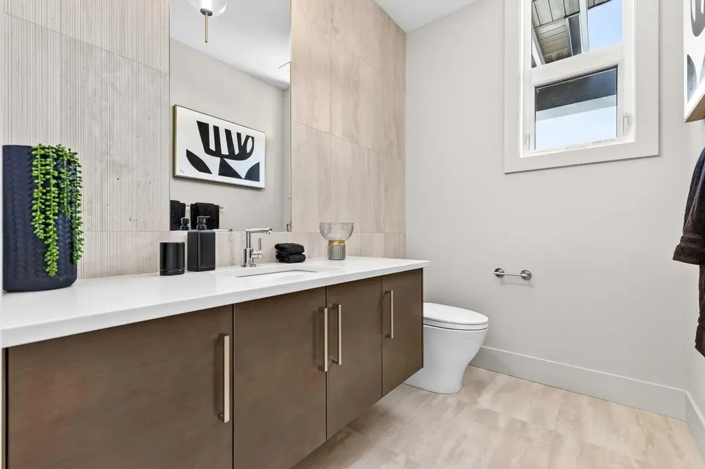 140 Marina Cove SE Calgary AB T3M 3P4