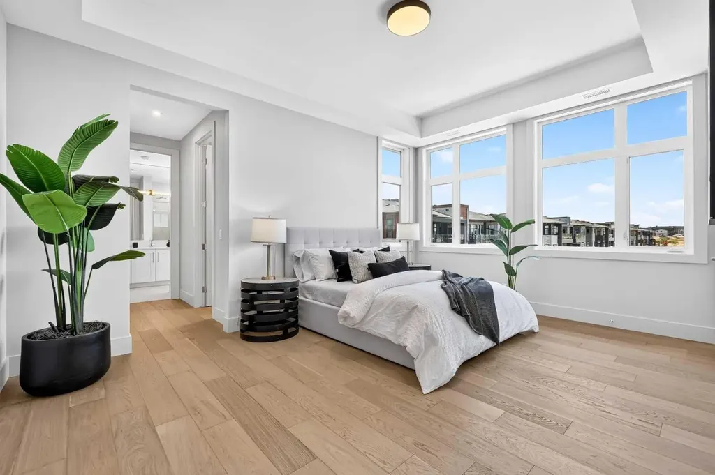 140 Marina Cove SE Calgary AB T3M 3P4