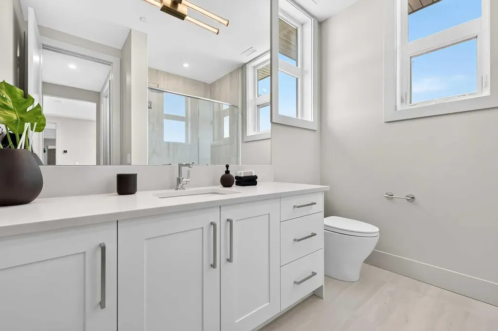 140 Marina Cove SE Calgary AB T3M 3P4