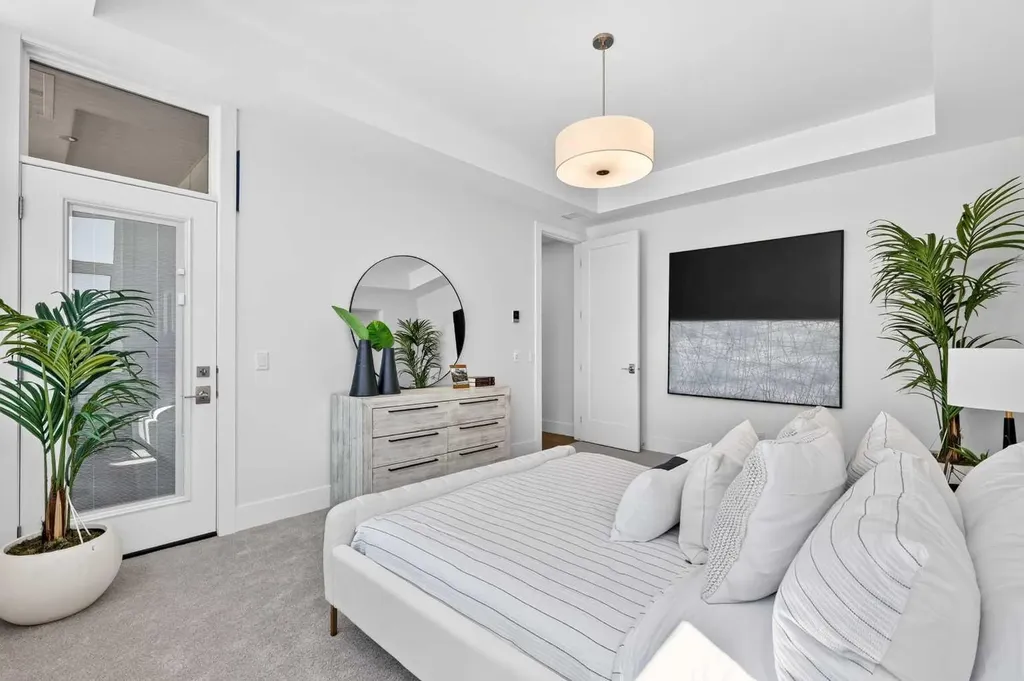 140 Marina Cove SE Calgary AB T3M 3P4