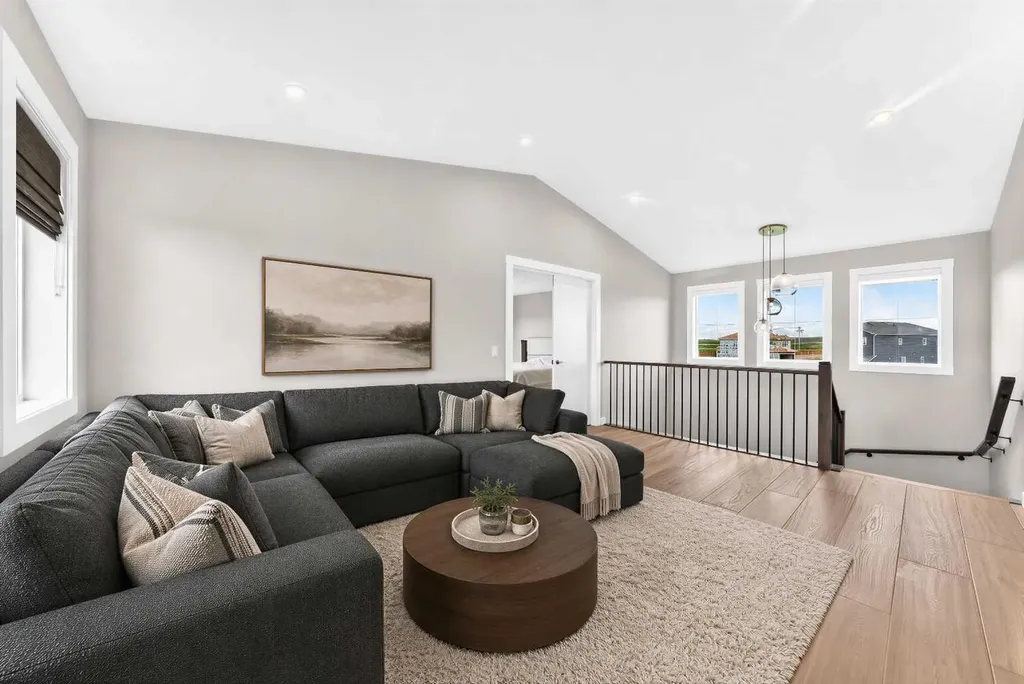 171 Corner Glen Grove NE Calgary AB T3N 2S3