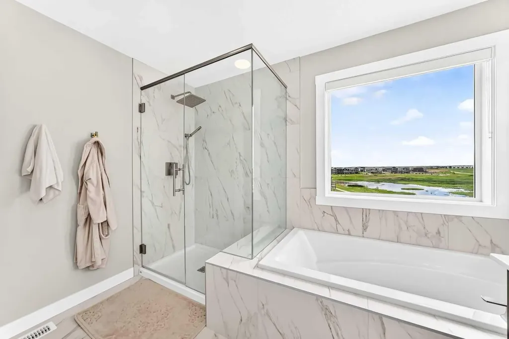 171 Corner Glen Grove NE Calgary AB T3N 2S3