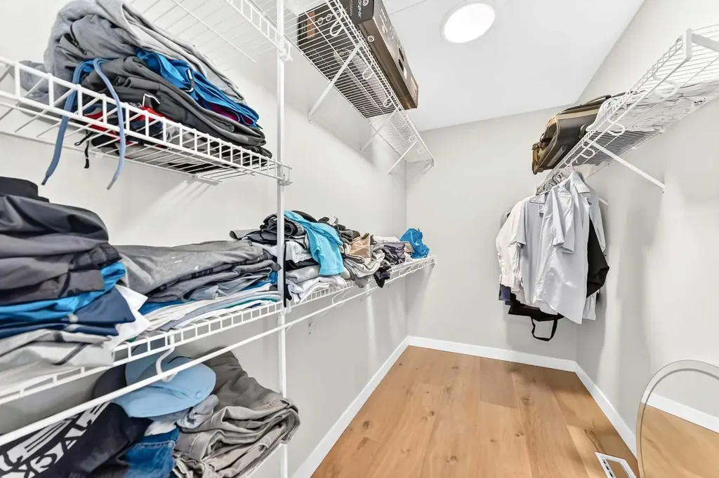 171 Corner Glen Grove NE Calgary AB T3N 2S3