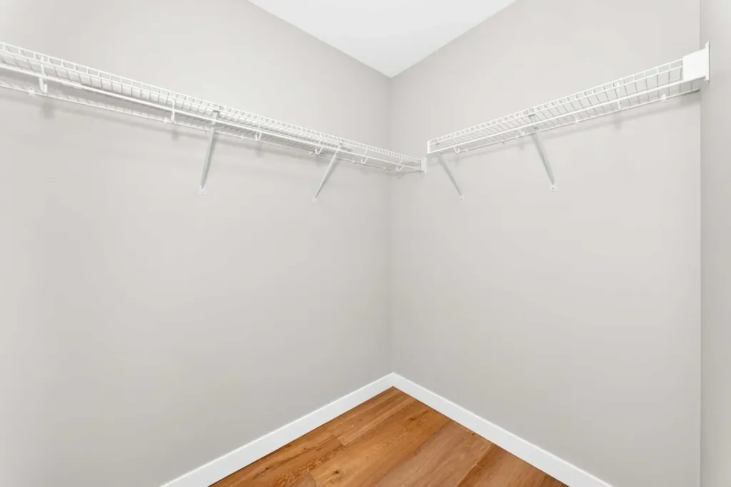 171 Corner Glen Grove NE Calgary AB T3N 2S3