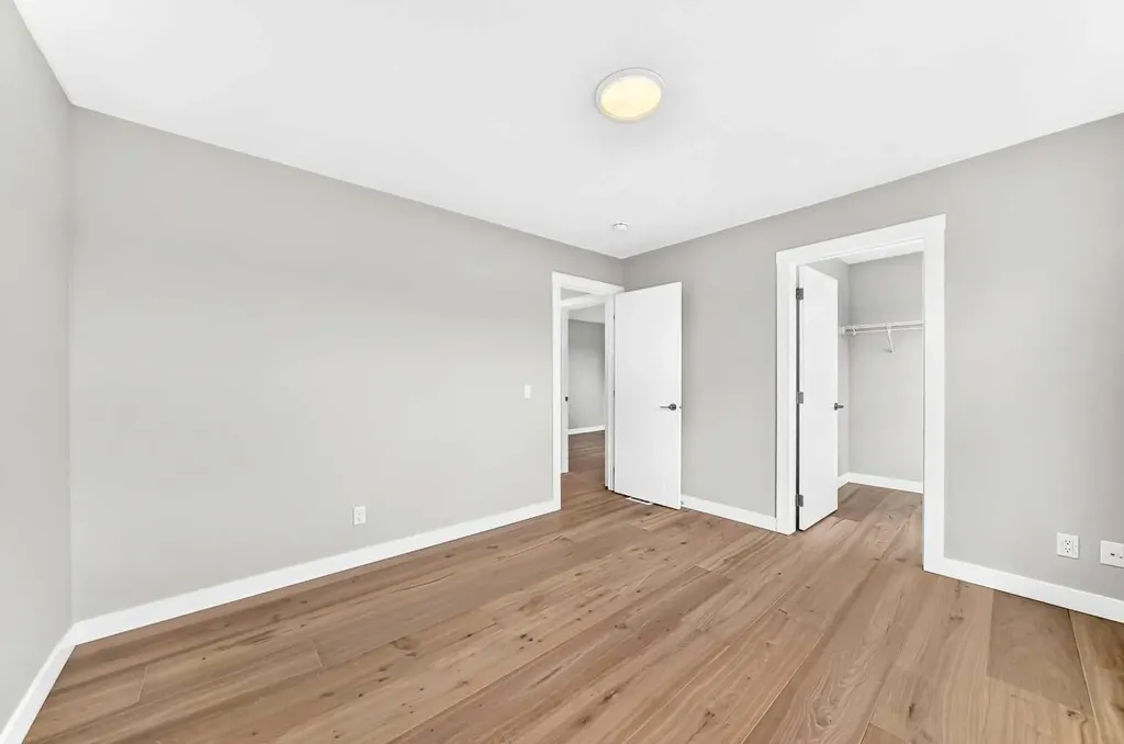171 Corner Glen Grove NE Calgary AB T3N 2S3
