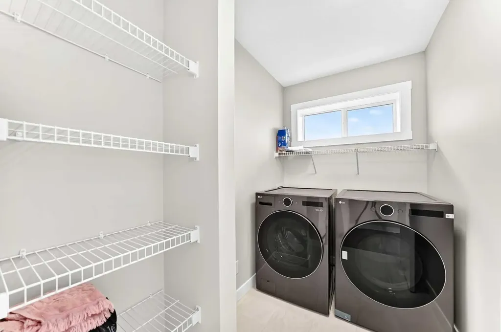 171 Corner Glen Grove NE Calgary AB T3N 2S3