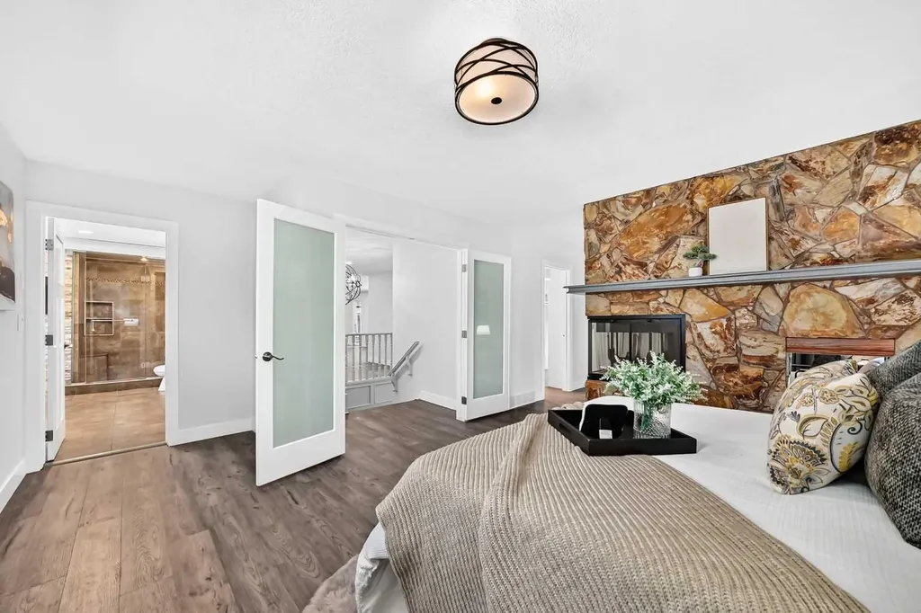 884 East Chestermere Chestermere AB T1X 1A7