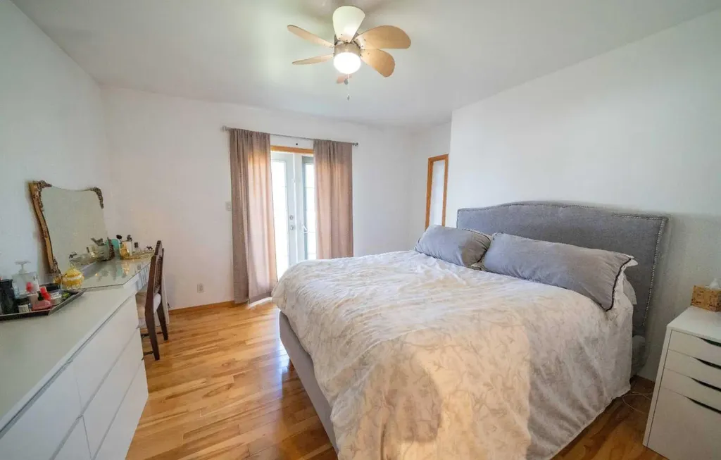 1410 42 Street SW Calgary AB T3C 1Z3