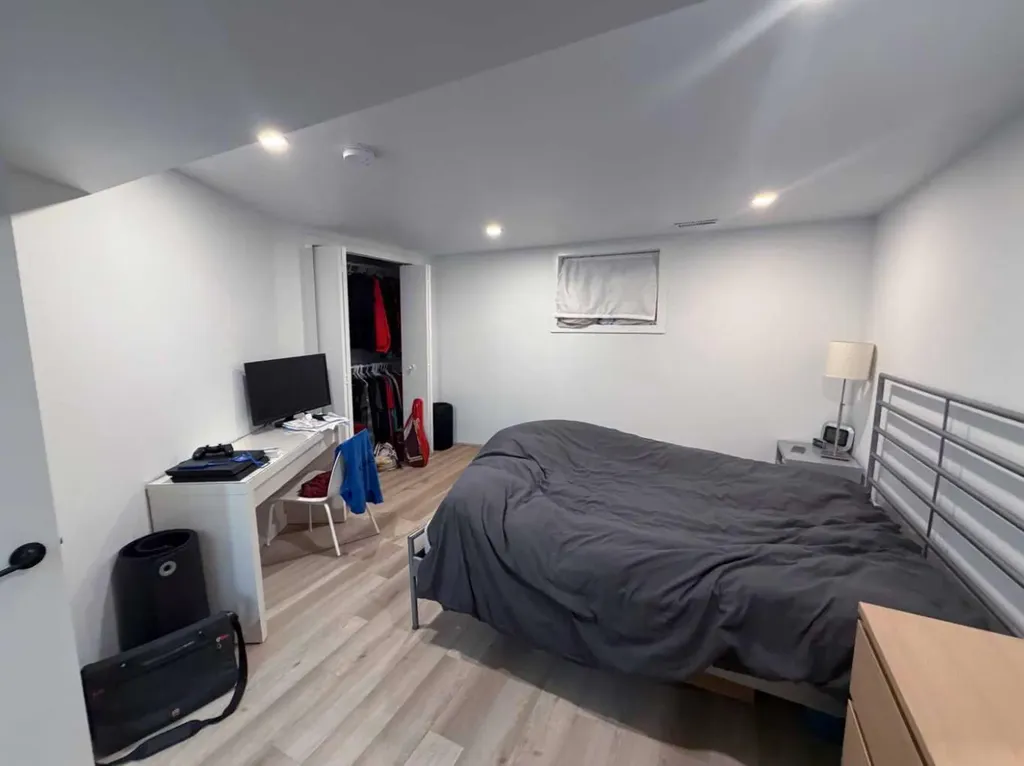 1410 42 Street SW Calgary AB T3C 1Z3