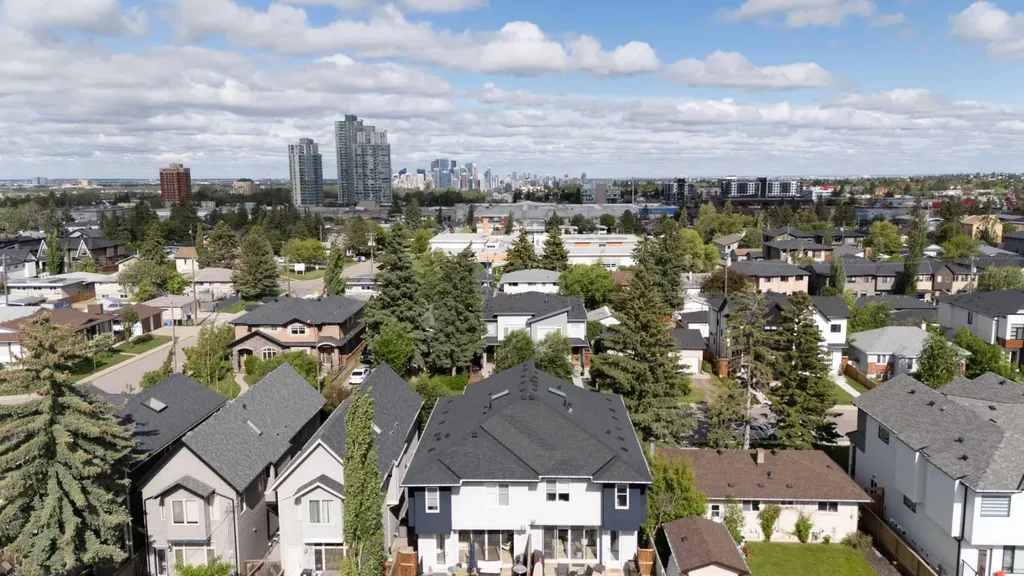 1410 42 Street SW Calgary AB T3C 1Z3