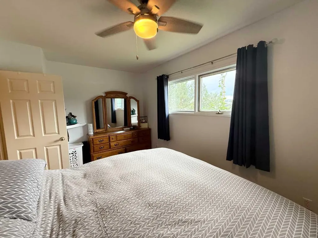 106 Sunwapta Drive Hinton AB T7V 1G3
