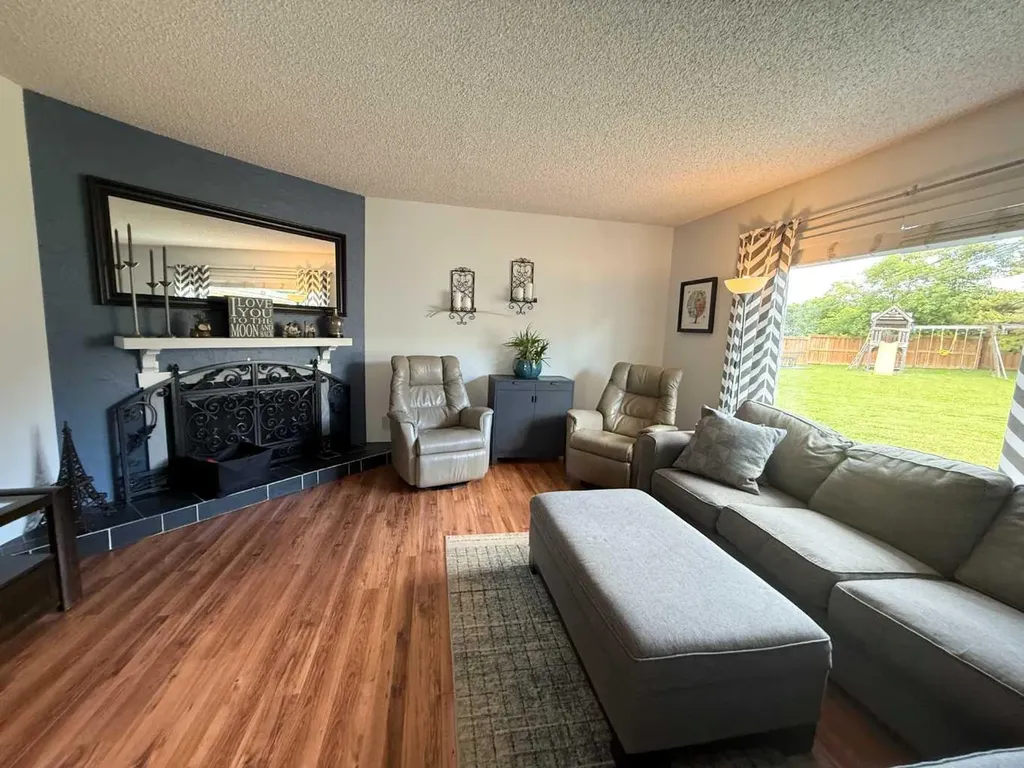 106 Sunwapta Drive Hinton AB T7V 1G3