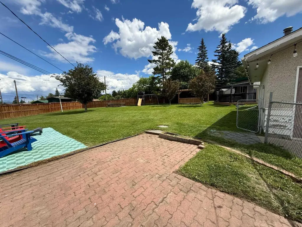106 Sunwapta Drive Hinton AB T7V 1G3