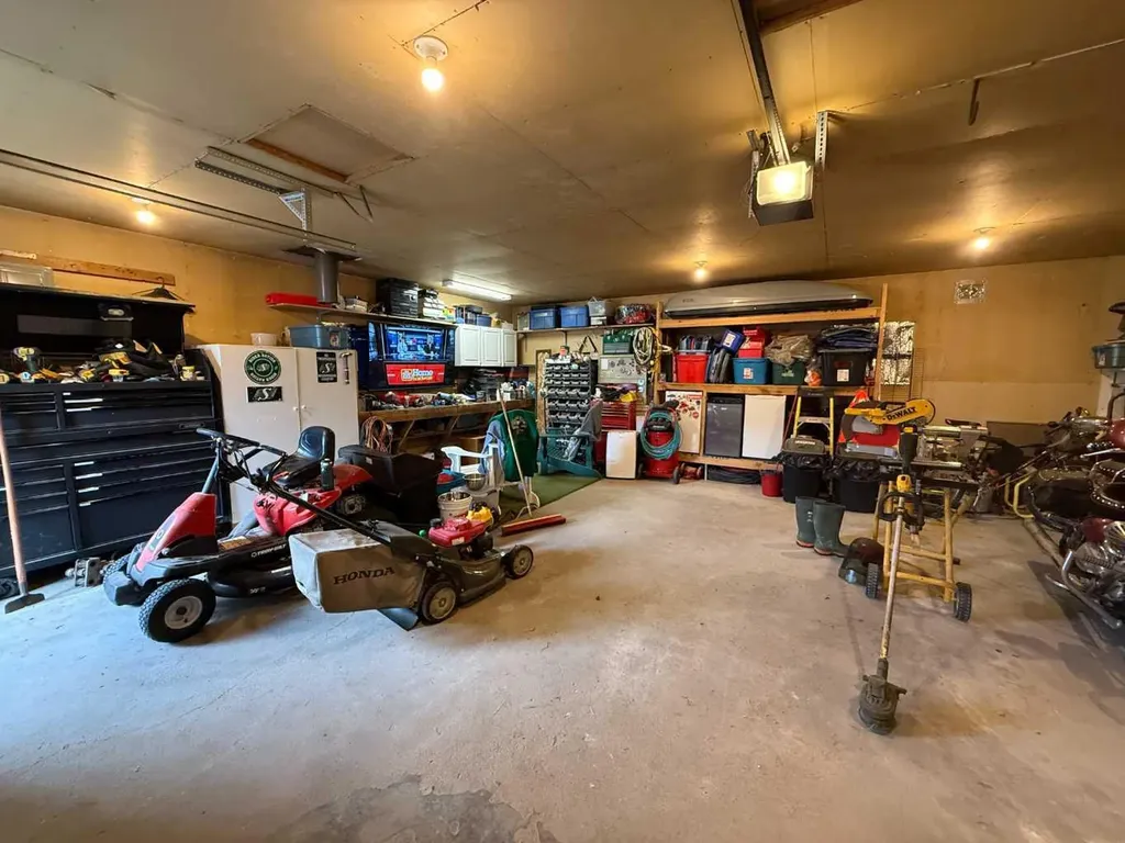 106 Sunwapta Drive Hinton AB T7V 1G3