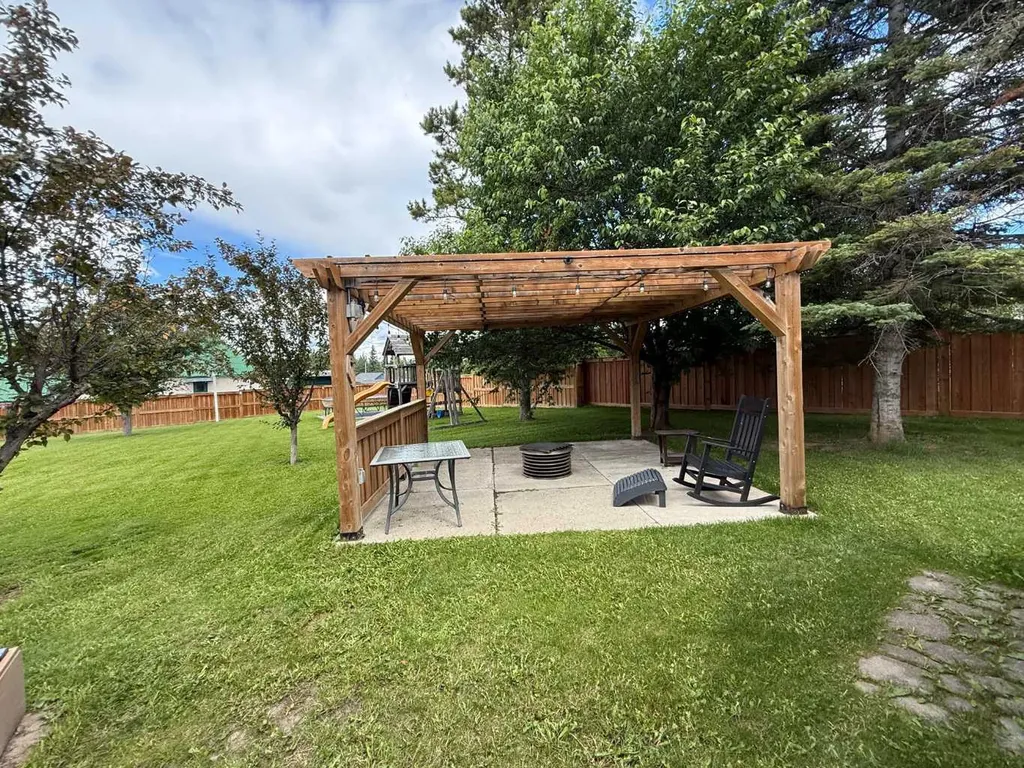 106 Sunwapta Drive Hinton AB T7V 1G3