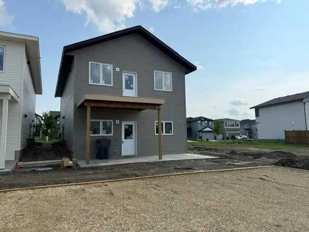 12 Memorial Parkway Rural Red Deer County AB T4E3B7