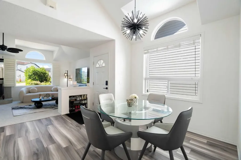 412 9 Street Beiseker AB T0M0G0