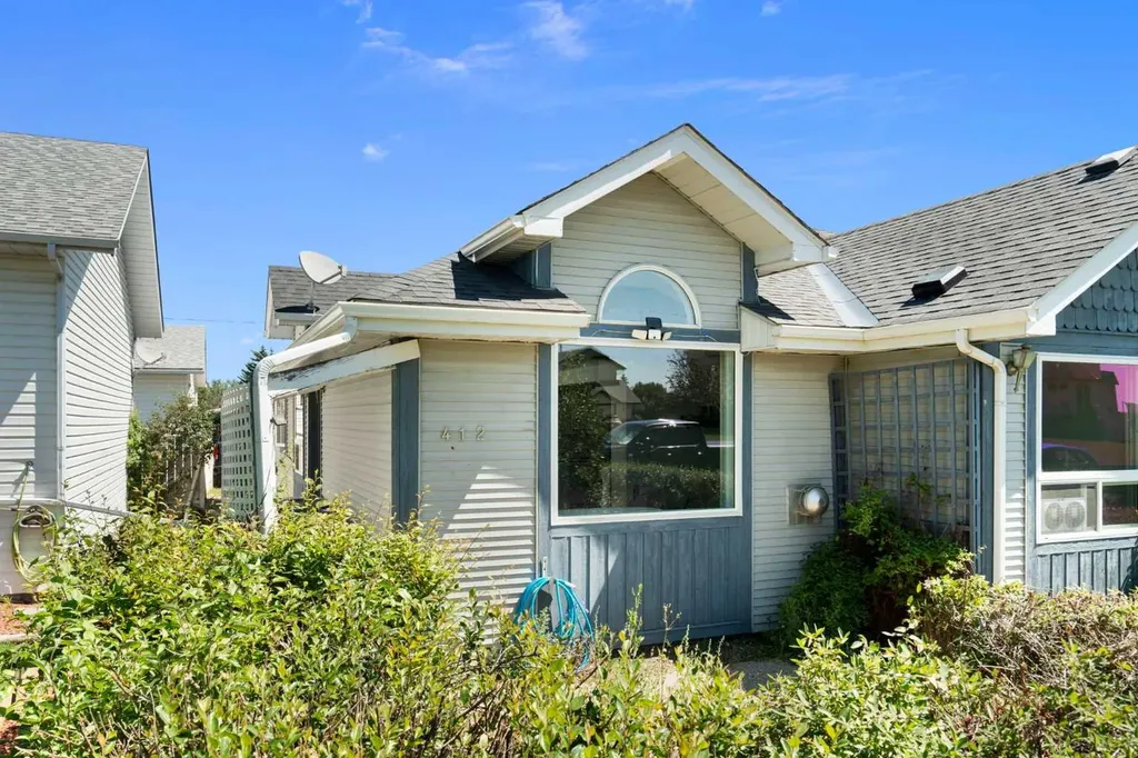 412 9 Street Beiseker AB T0M0G0