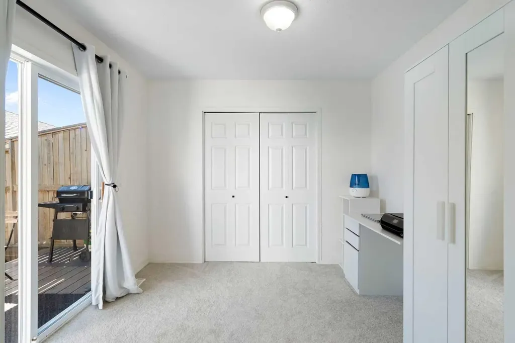 412 9 Street Beiseker AB T0M0G0