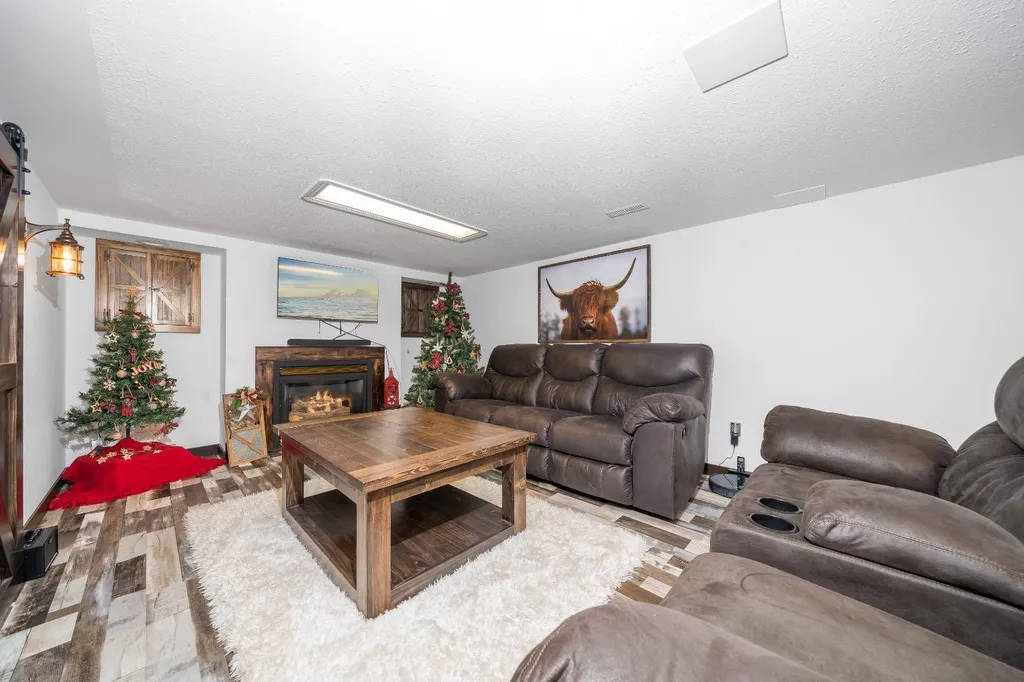 1630 31 Street SE Medicine Hat AB T1A8J8