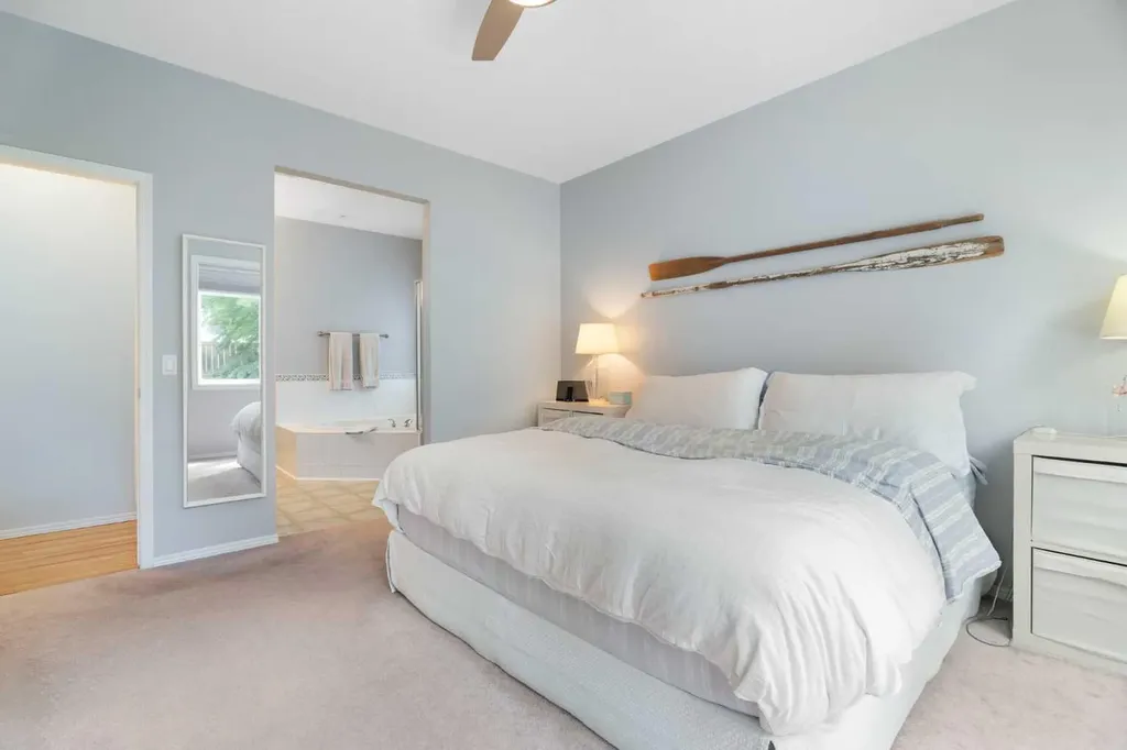 60 Cougar Ridge View Calgary AB T3H 4X3