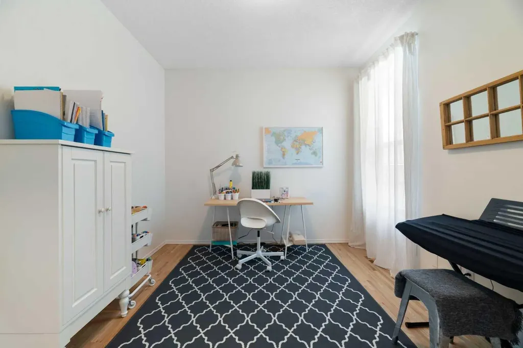 60 Cougar Ridge View Calgary AB T3H 4X3