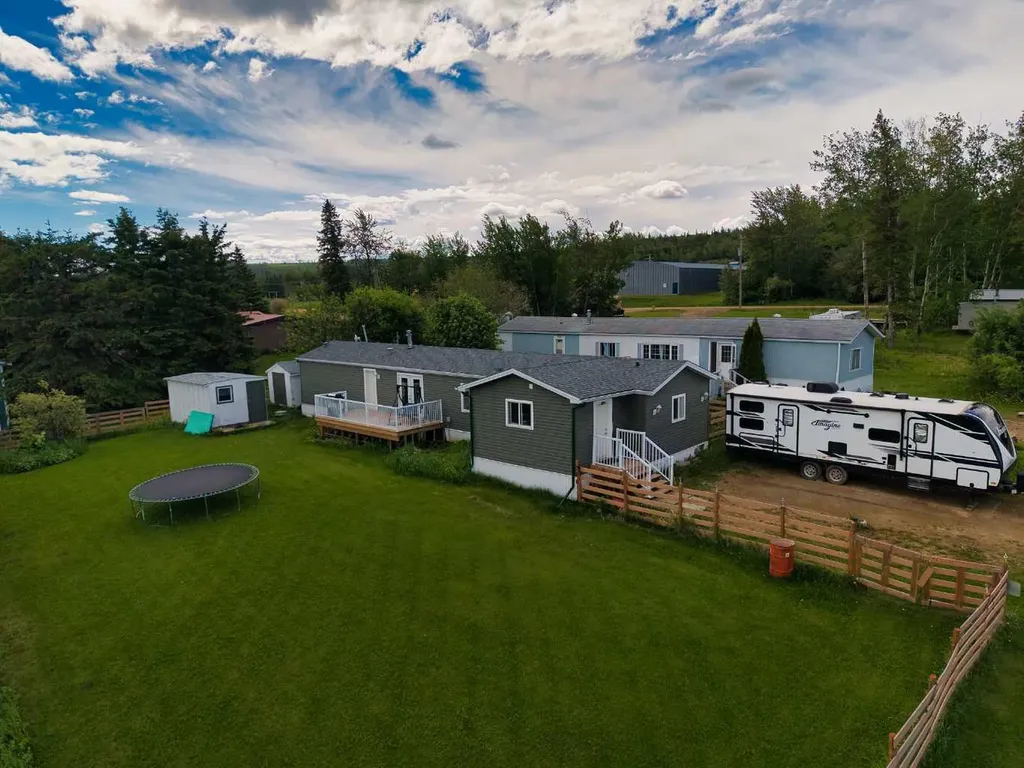 9 10 Street Canyon Creek AB T0G2M0