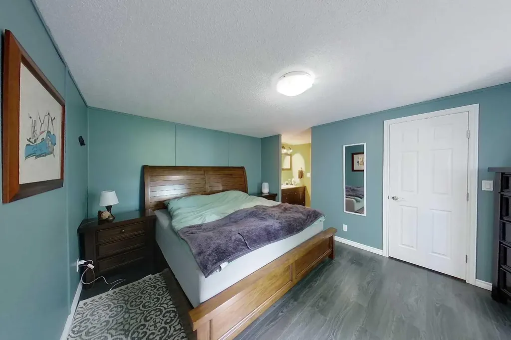 9 10 Street Canyon Creek AB T0G2M0