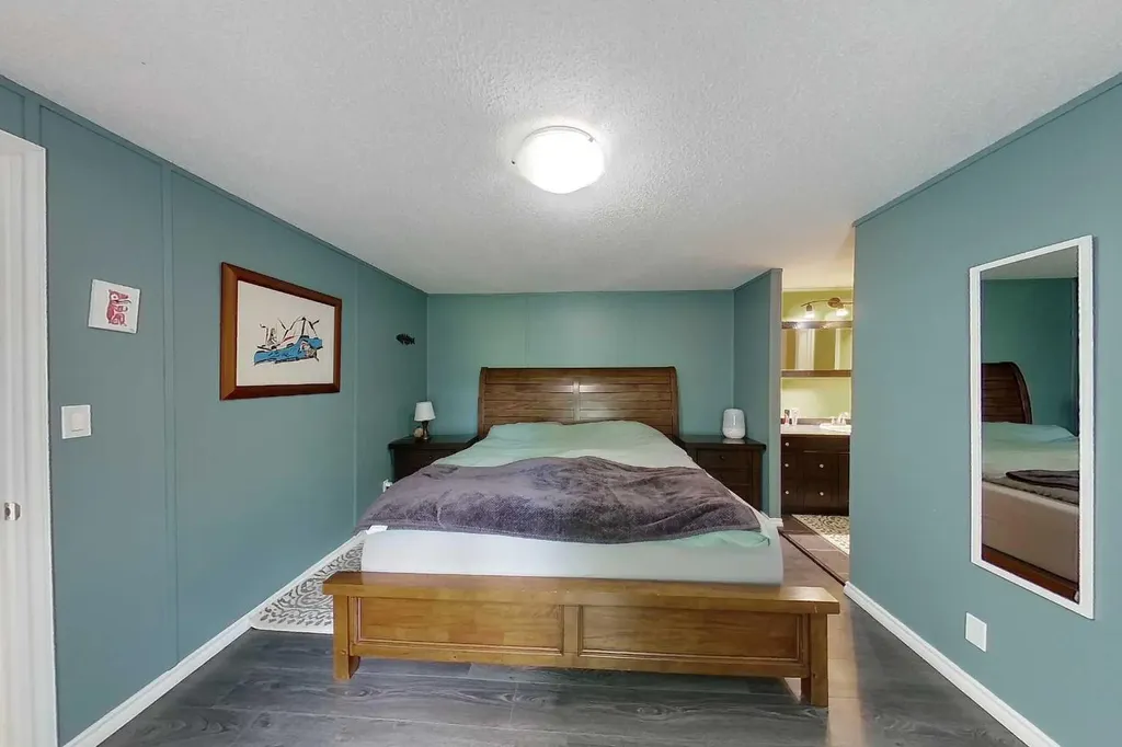9 10 Street Canyon Creek AB T0G2M0