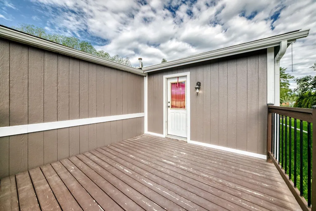 4716 41 Street Crescent Innisfail AB T4G 1J7