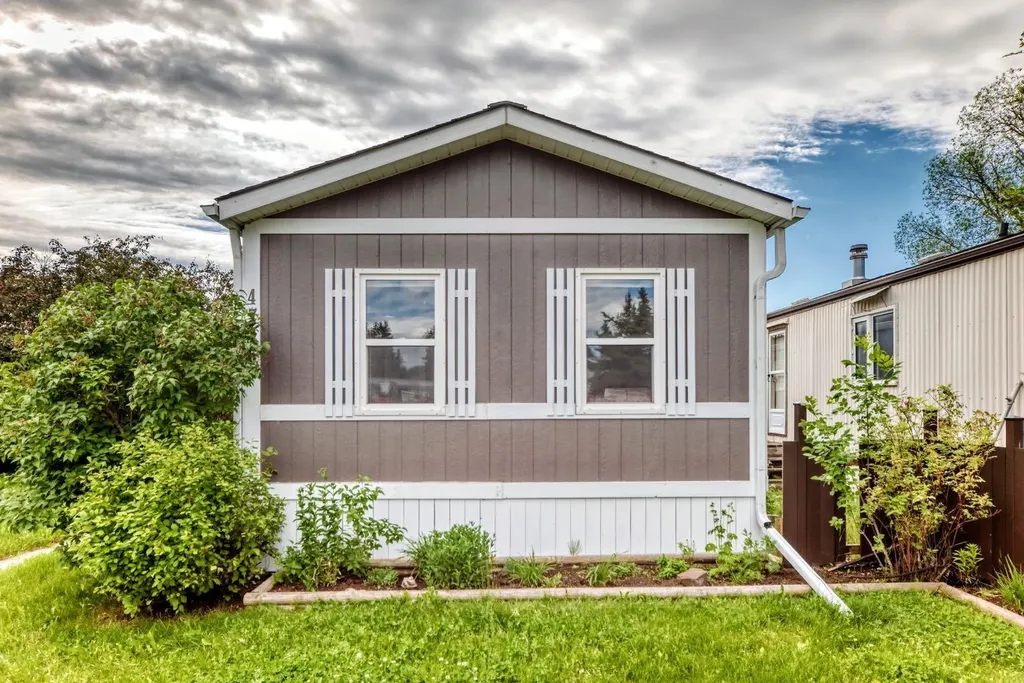 4716 41 Street Crescent Innisfail AB T4G 1J7