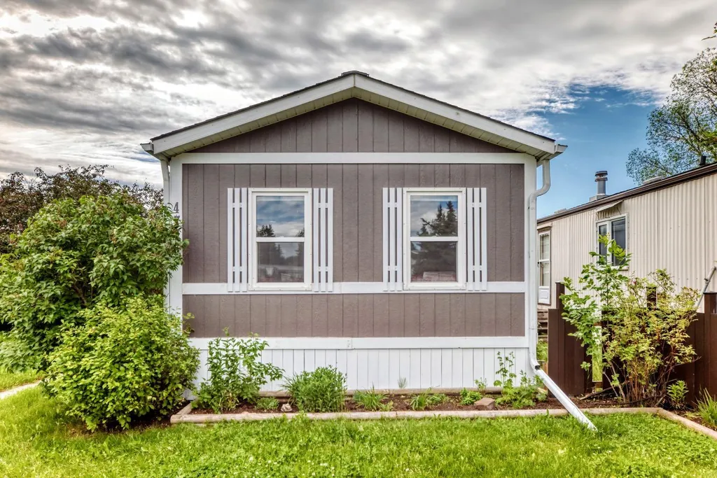 4716 41 Street Crescent Innisfail AB T4G 1J7