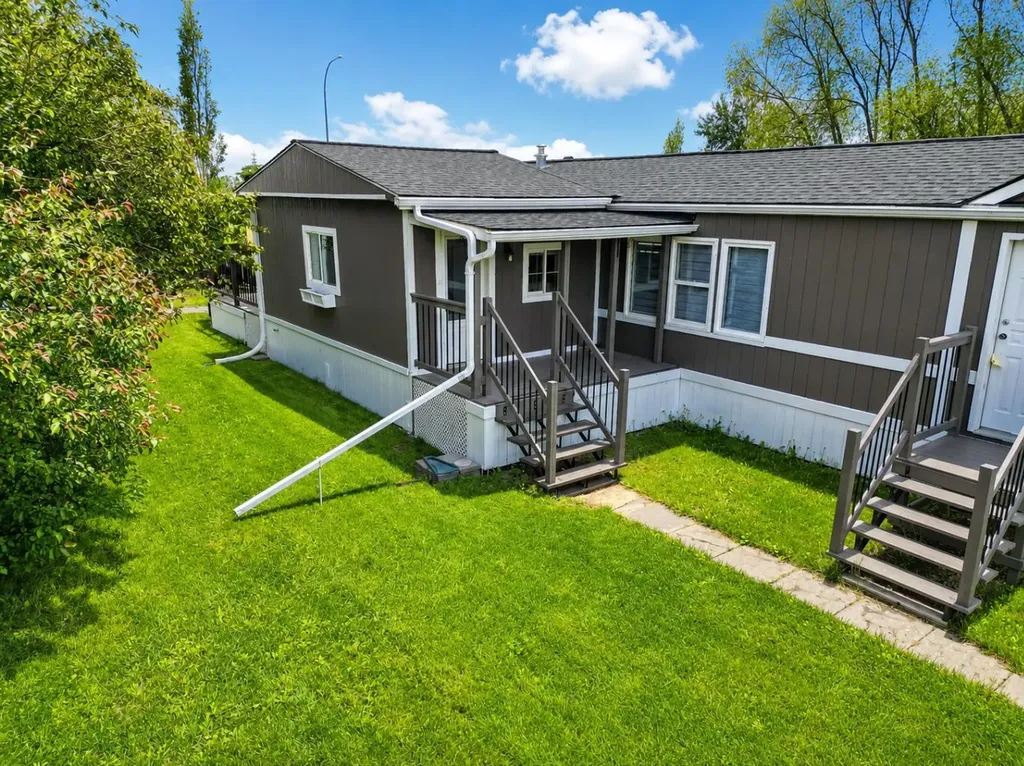 4716 41 Street Crescent Innisfail AB T4G 1J7