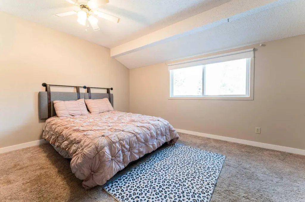 829 Coach Bluff Crescent SW Calgary AB T3H 1B1