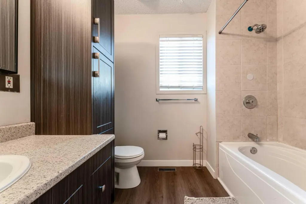 829 Coach Bluff Crescent SW Calgary AB T3H 1B1