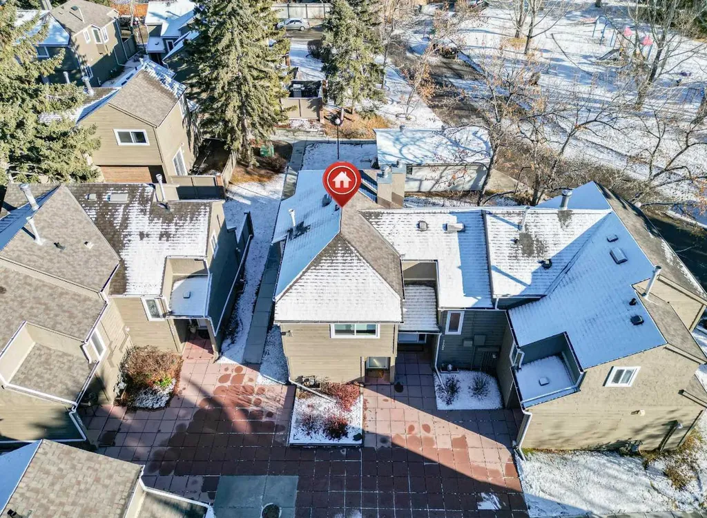 829 Coach Bluff Crescent SW Calgary AB T3H 1B1