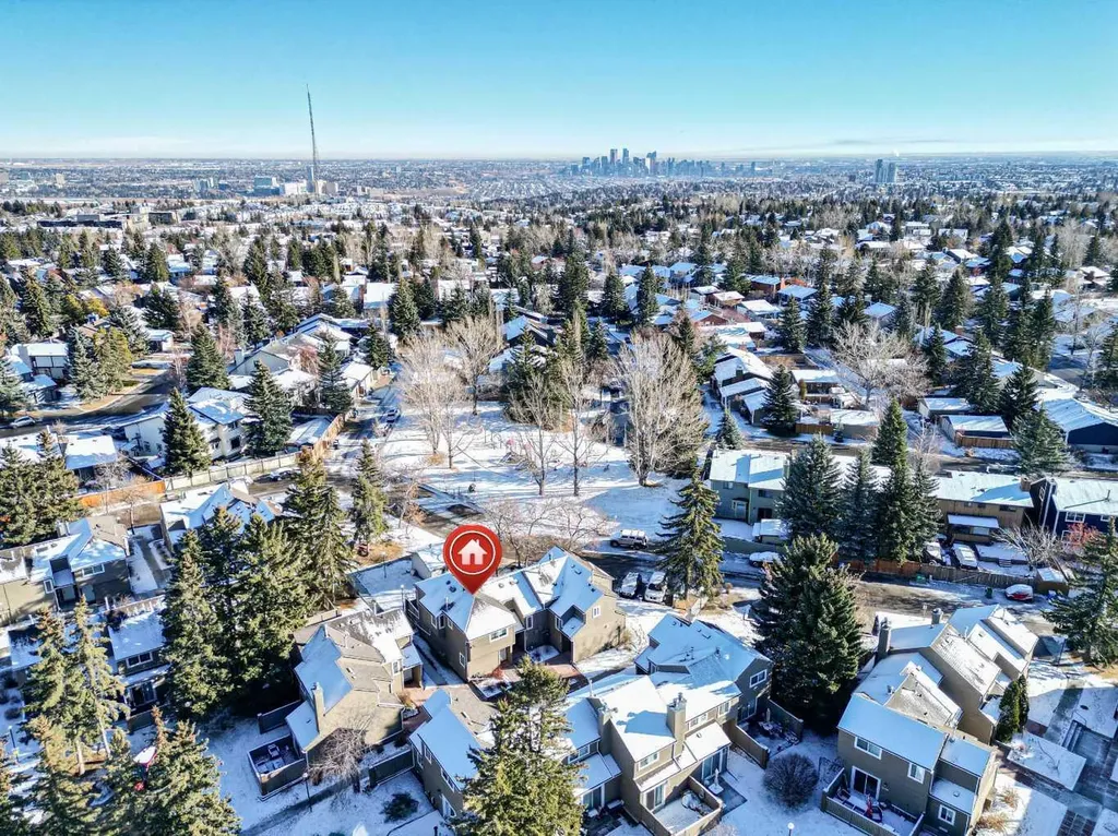 829 Coach Bluff Crescent SW Calgary AB T3H 1B1