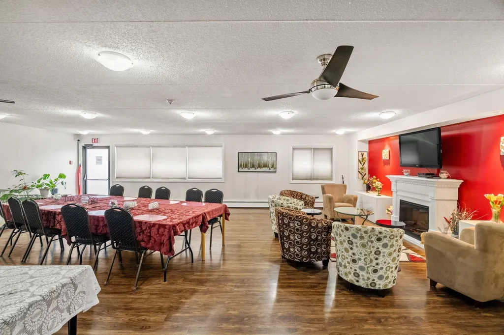 5204 Dalton Drive NW Calgary AB T3A 3H1