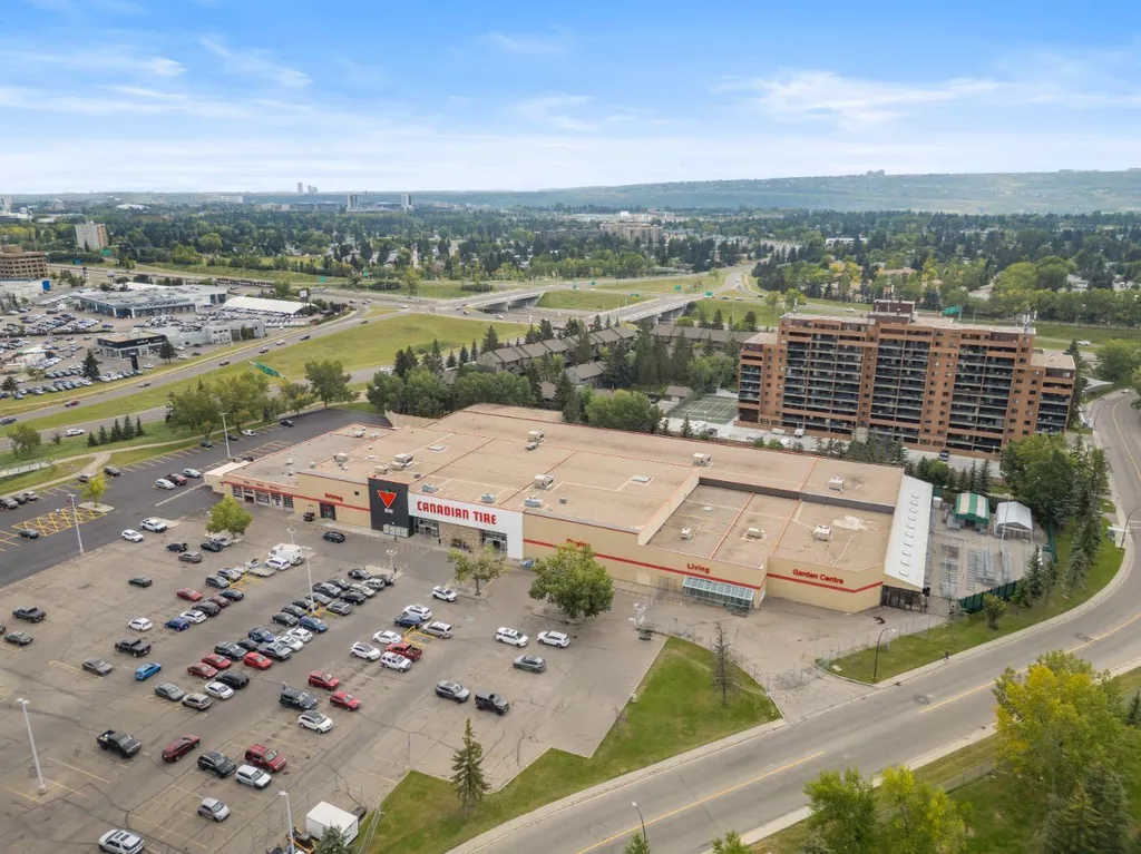 5204 Dalton Drive NW Calgary AB T3A 3H1