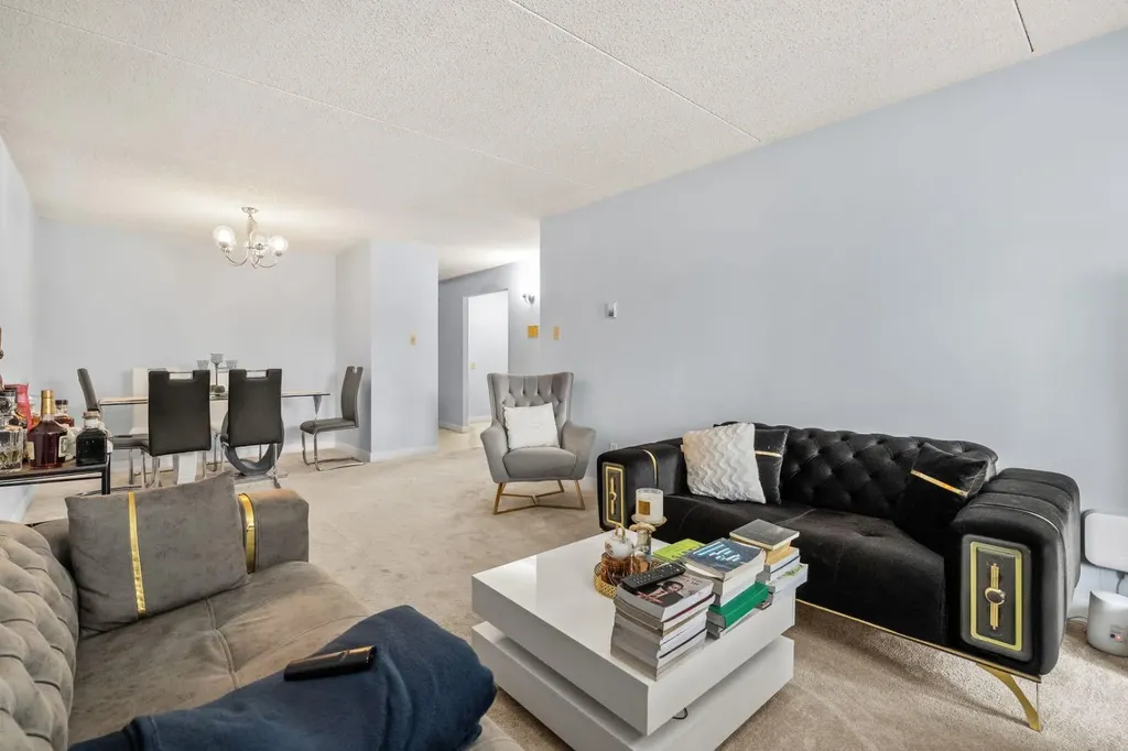 5204 Dalton Drive NW Calgary AB T3A 3H1