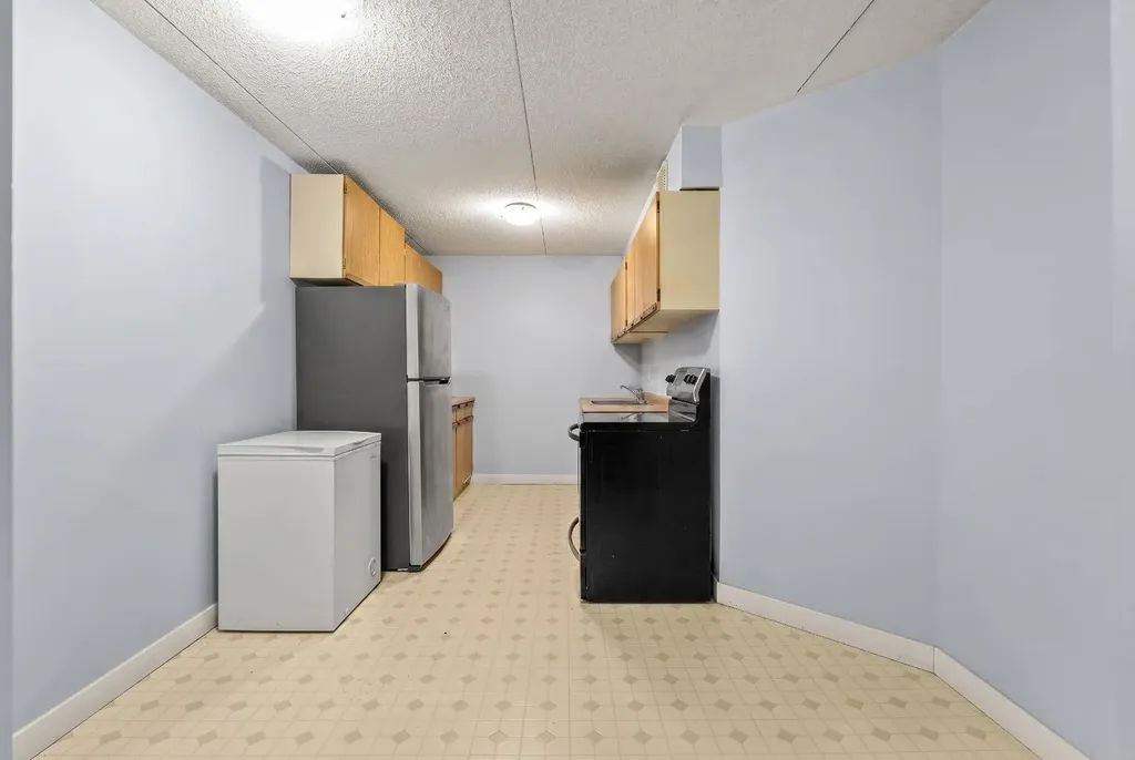 5204 Dalton Drive NW Calgary AB T3A 3H1