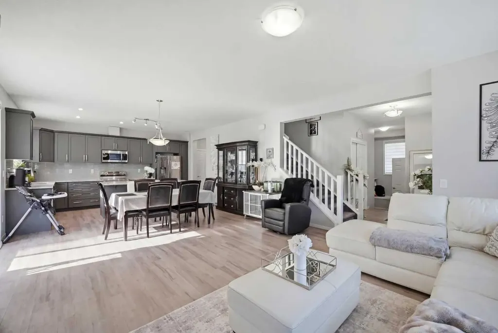 52 Cityline Point NE Calgary AB T3N 2H7