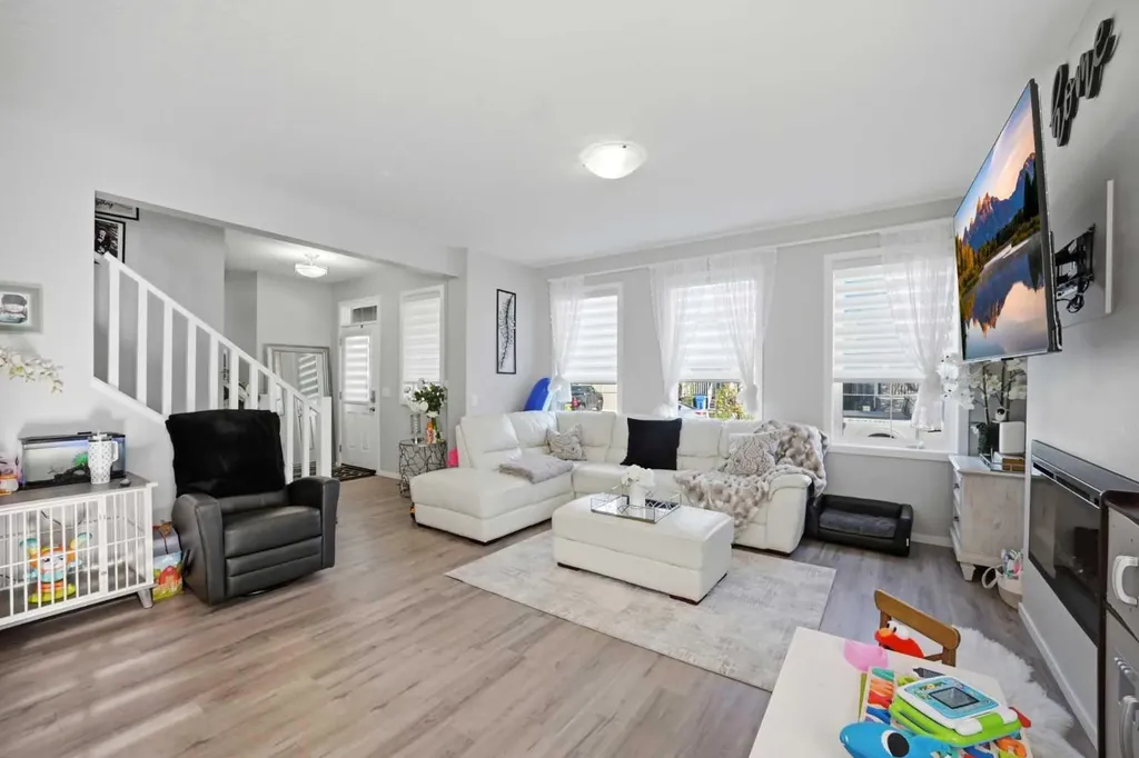 52 Cityline Point NE Calgary AB T3N 2H7