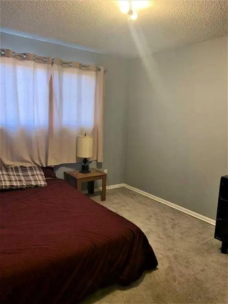 813 7 A Street Fox Creek AB T0H 1P0