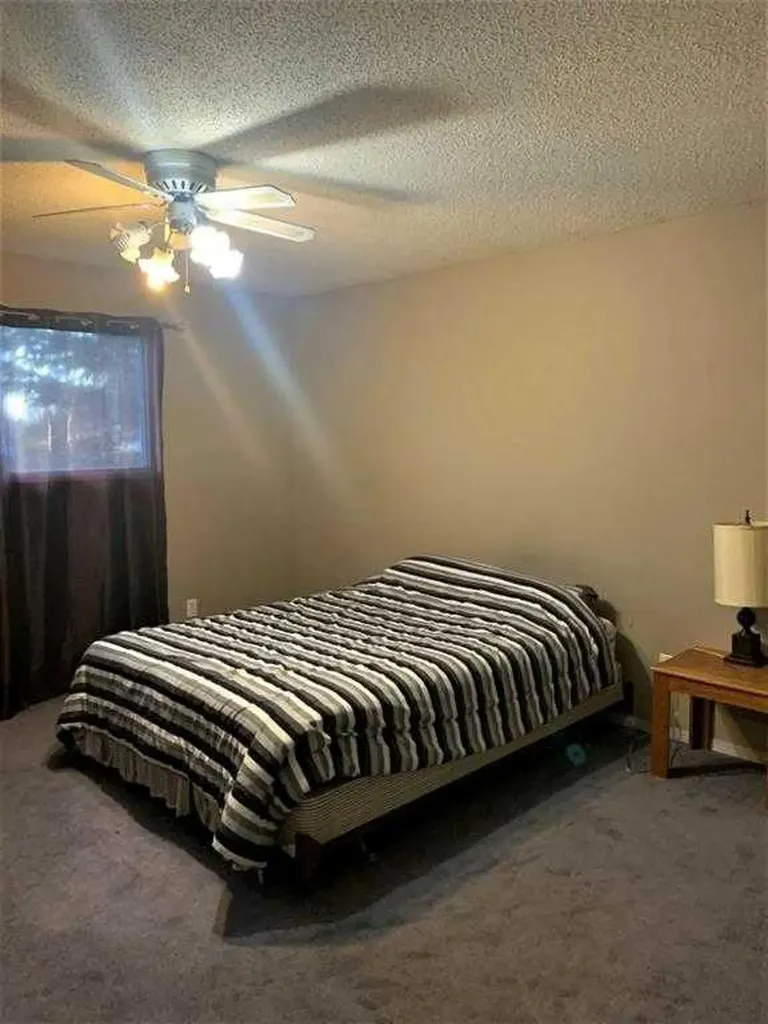 813 7 A Street Fox Creek AB T0H 1P0
